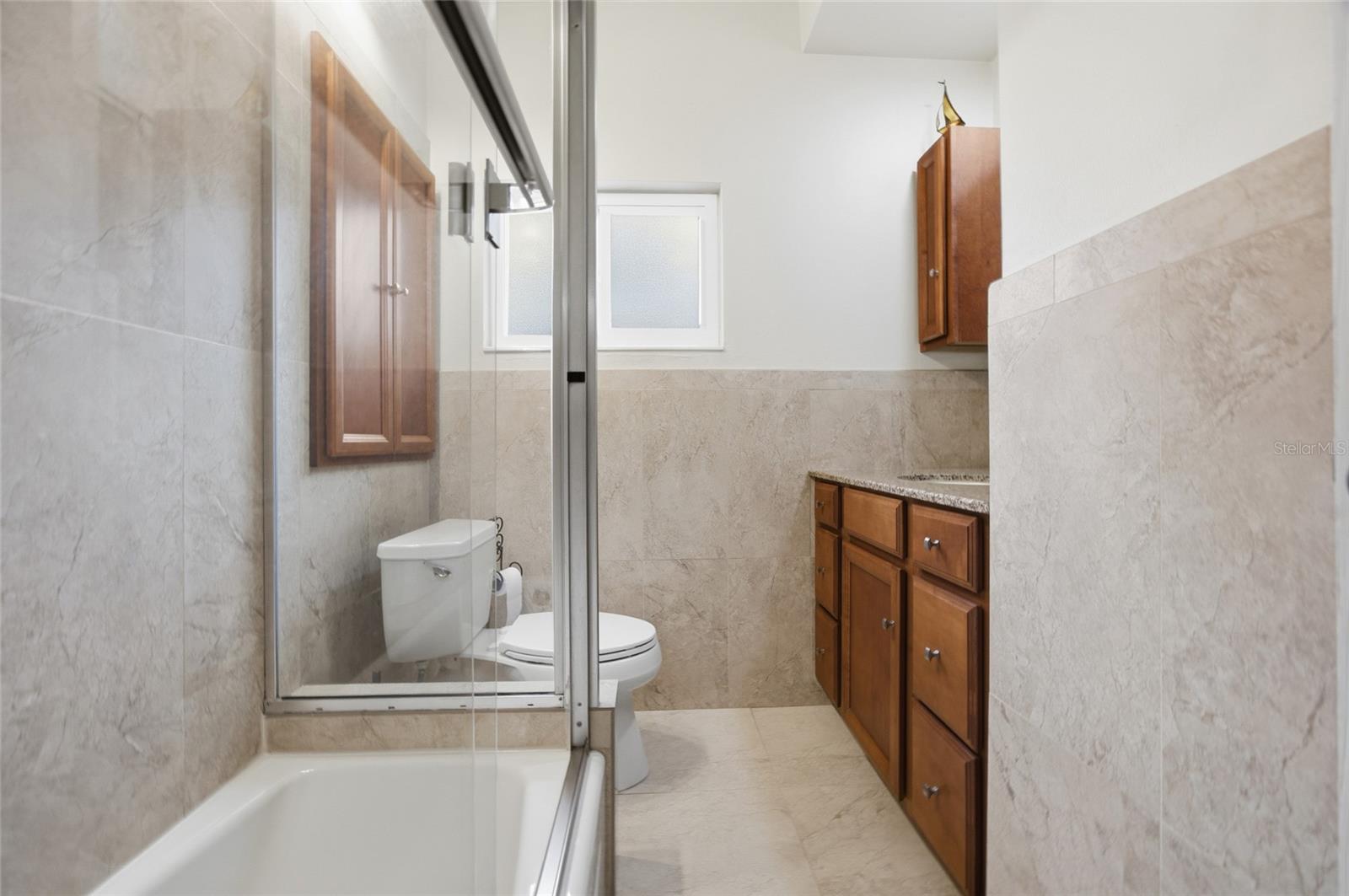 Image 20 of 34 For 6134 Hampton Drive N