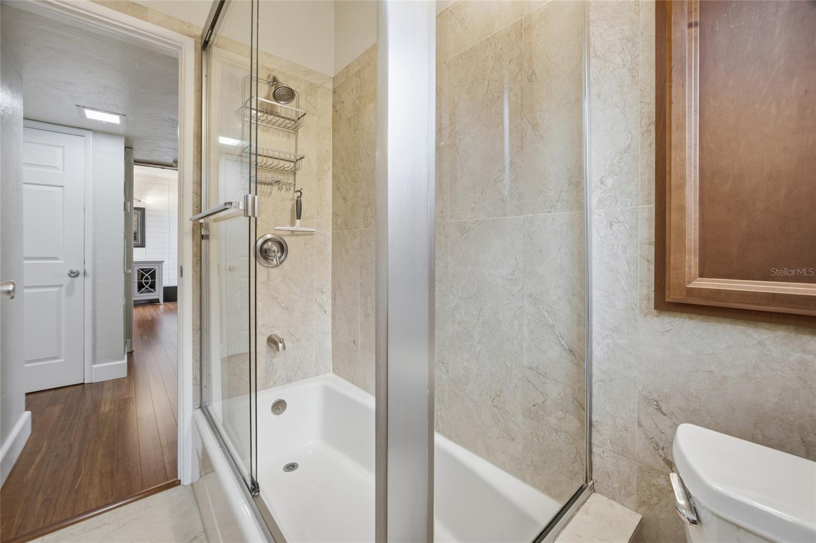 Image 22 of 34 For 6134 Hampton Drive N