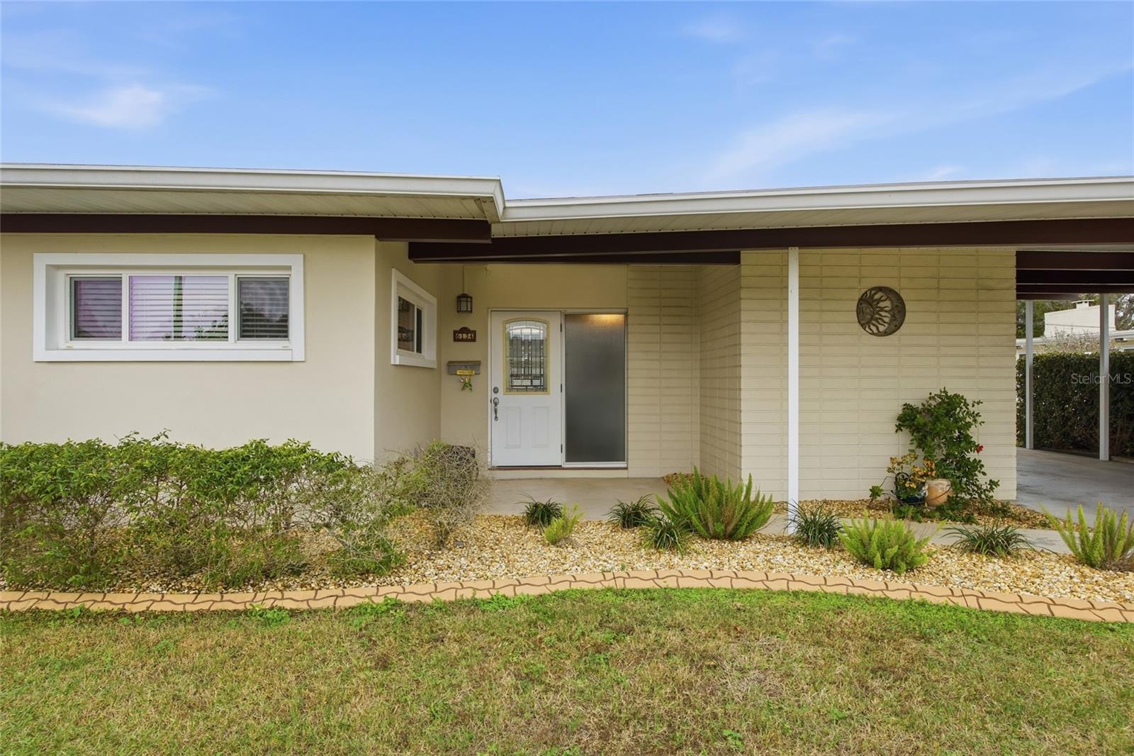 Image 3 of 34 For 6134 Hampton Drive N