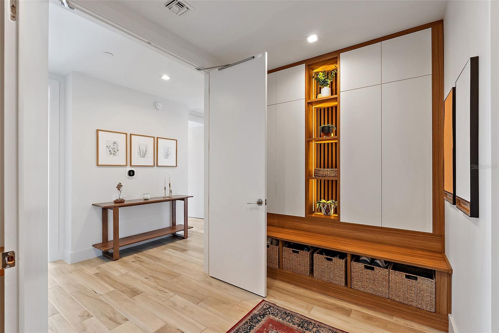 Image 2 of 61 For 5120 Marina Way 7703