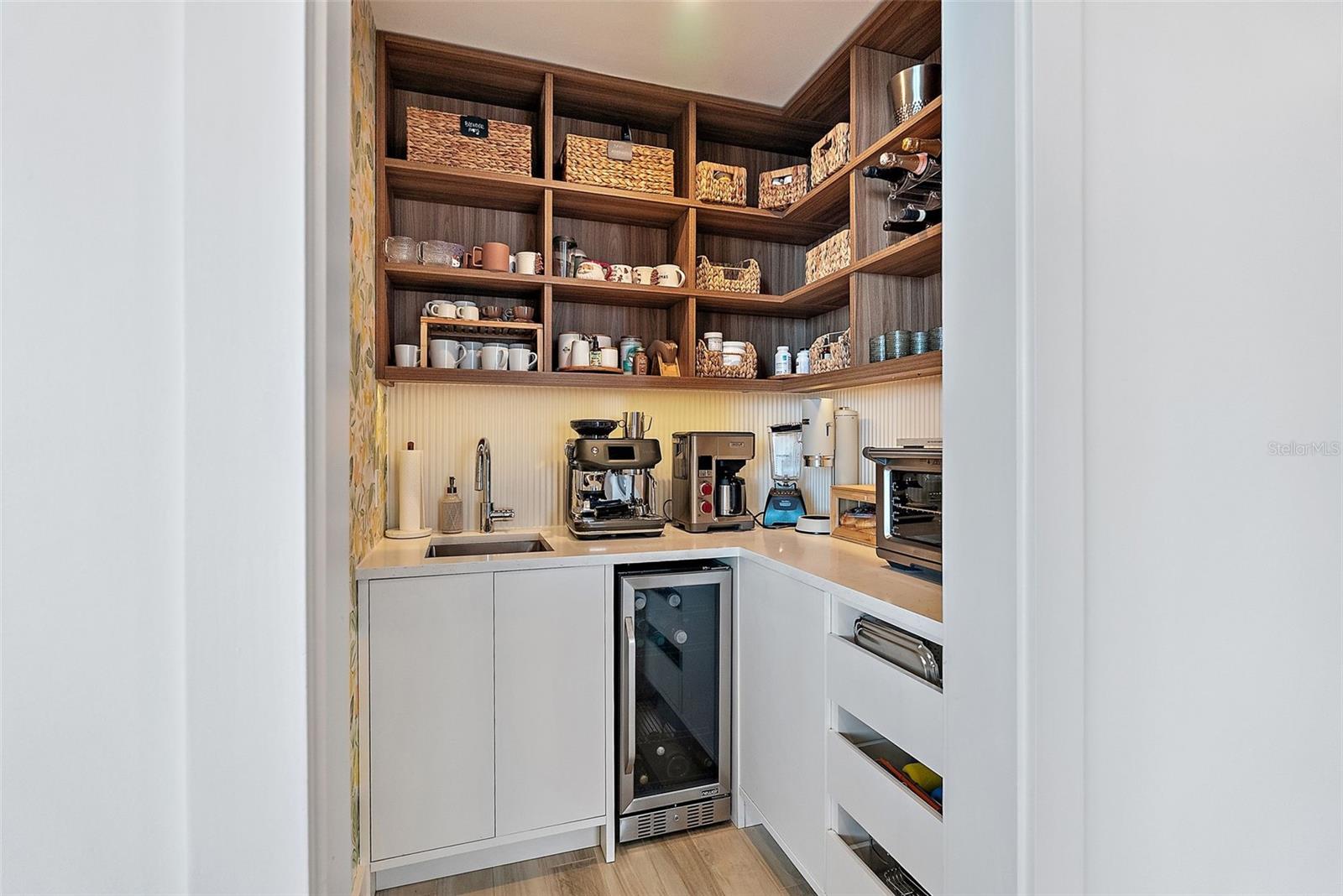 Image 22 of 61 For 5120 Marina Way 7703