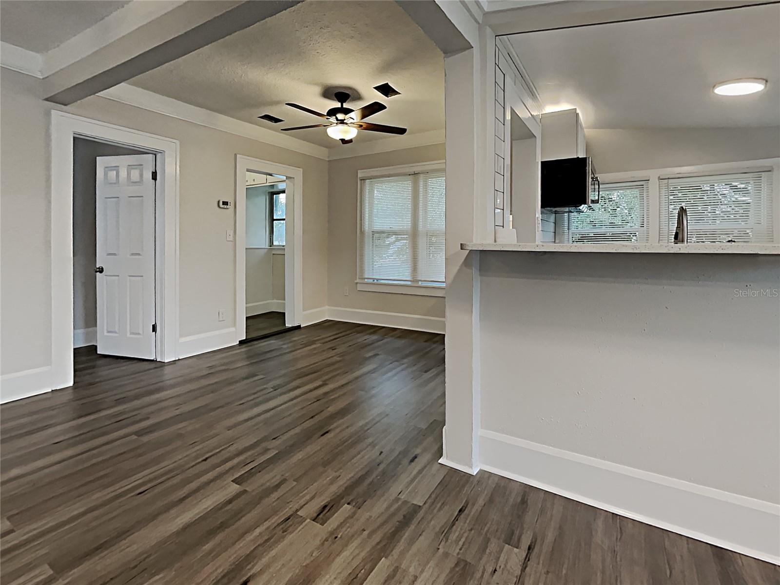 Image 13 of 33 For 3734 Burlington Avenue N 3