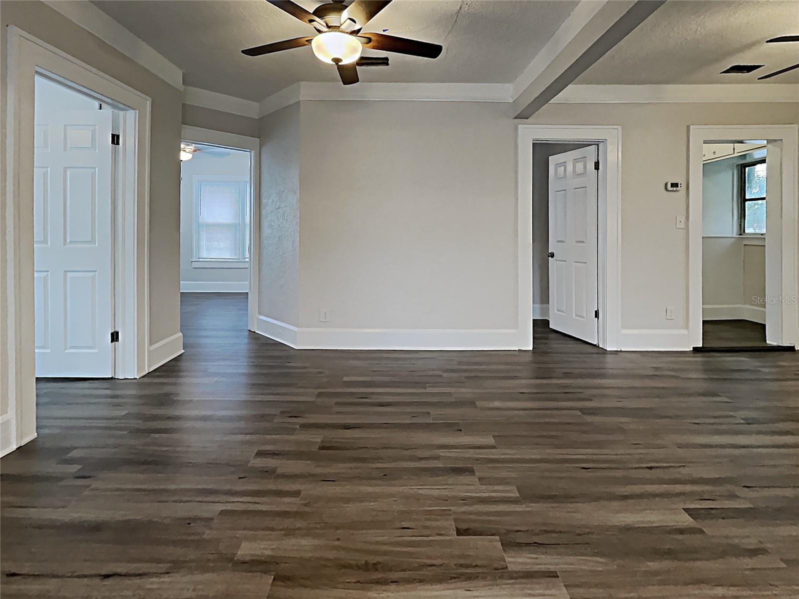 Image 14 of 33 For 3734 Burlington Avenue N 3