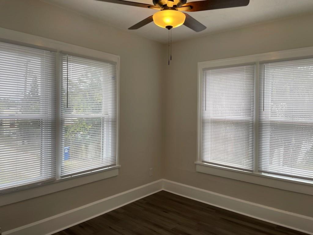 Image 27 of 33 For 3734 Burlington Avenue N 3