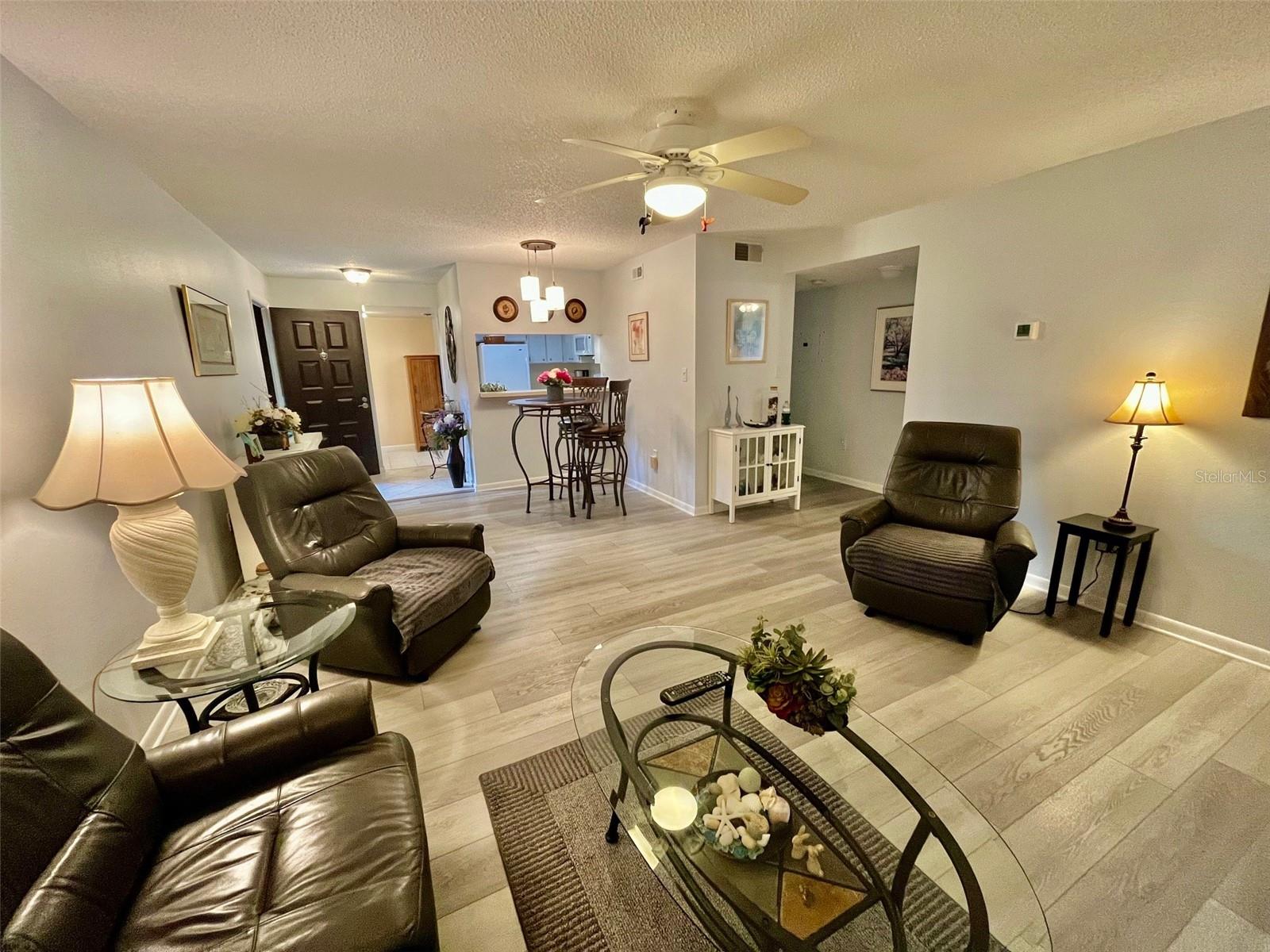 Image 14 of 38 For 2663 Sabal Springs Circle 102