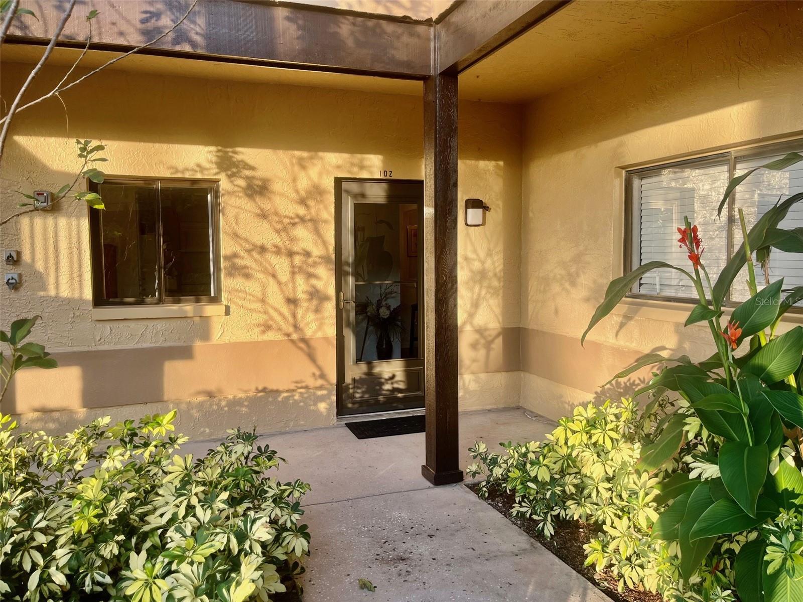 Image 3 of 38 For 2663 Sabal Springs Circle 102