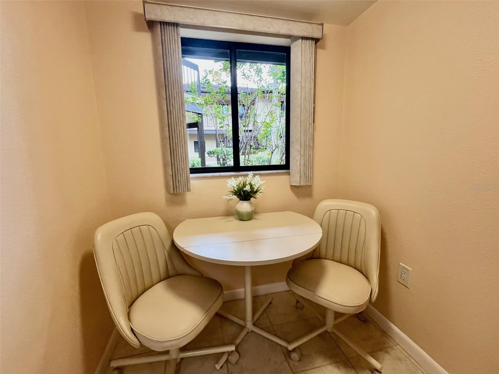 Image 5 of 38 For 2663 Sabal Springs Circle 102