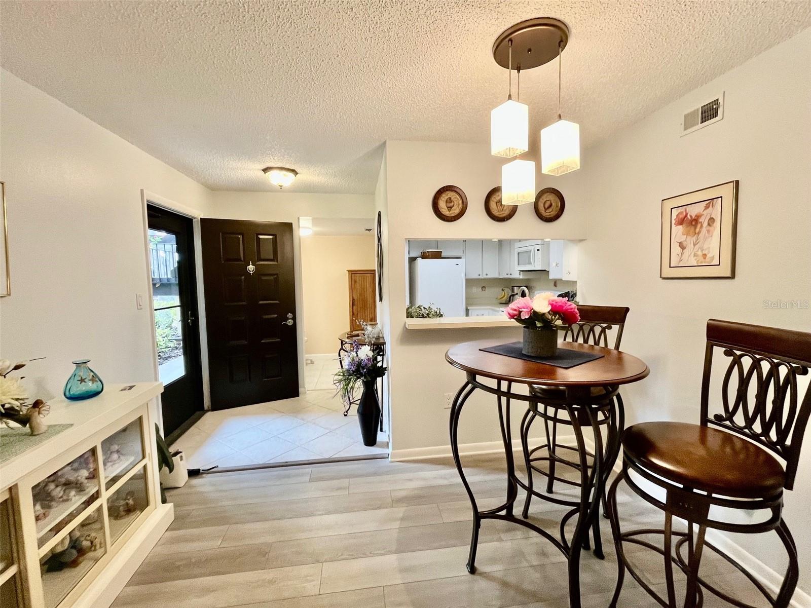 Image 8 of 38 For 2663 Sabal Springs Circle 102