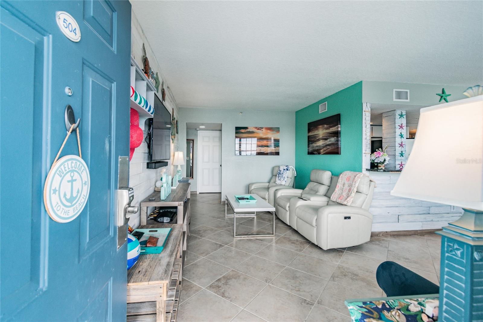 Image 5 of 60 For 445 Hamden Drive 504