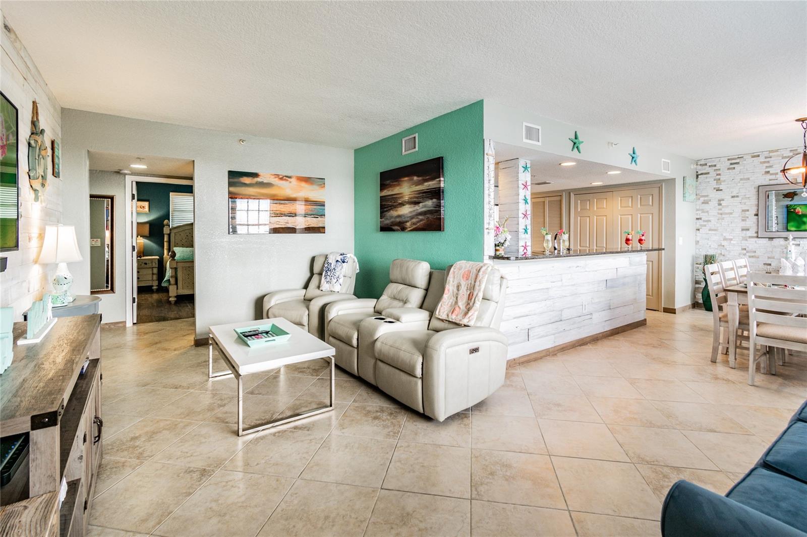 Image 6 of 60 For 445 Hamden Drive 504