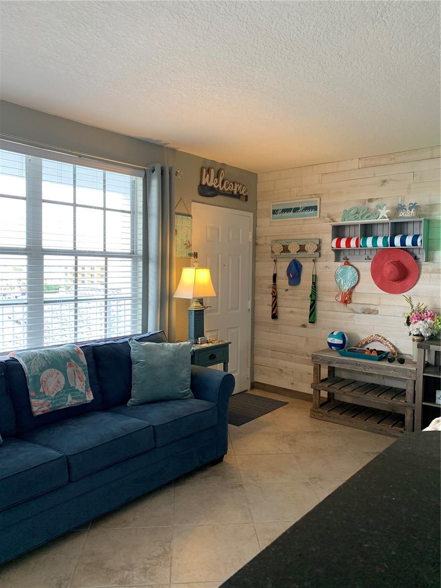 Image 7 of 60 For 445 Hamden Drive 504