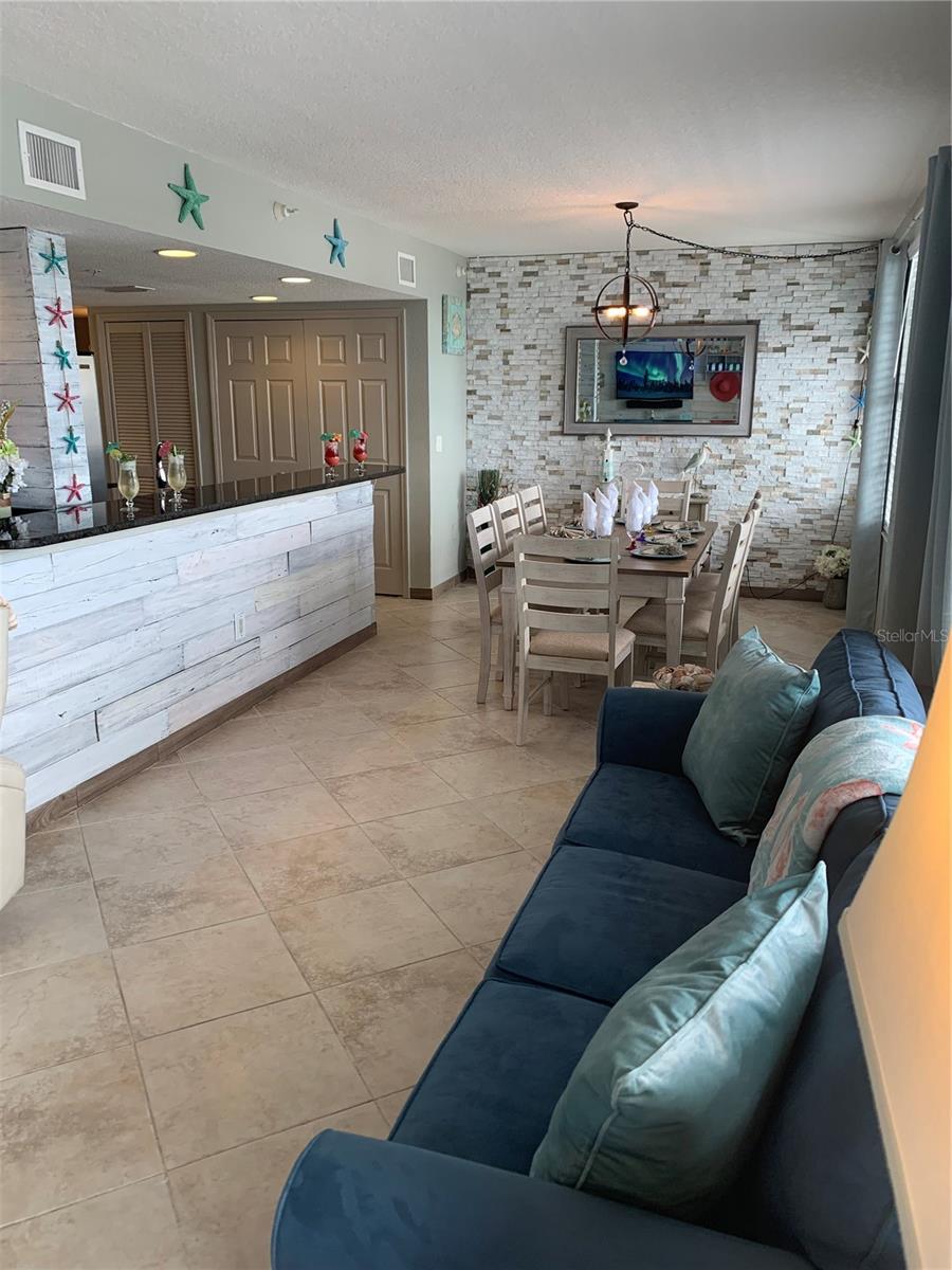 Image 8 of 60 For 445 Hamden Drive 504