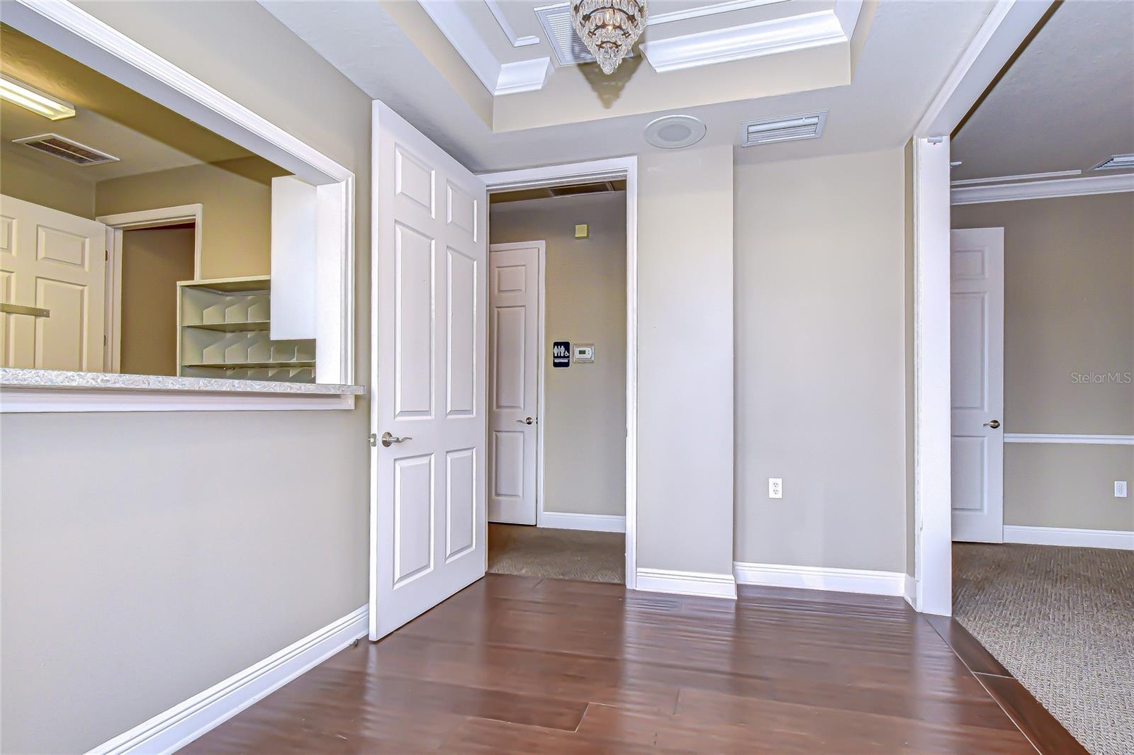 Image 21 of 38 For 6928 Linebaugh Avenue