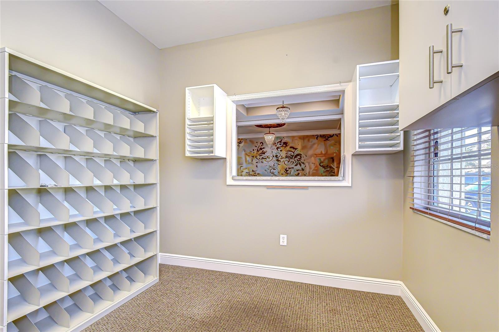 Image 26 of 38 For 6928 Linebaugh Avenue