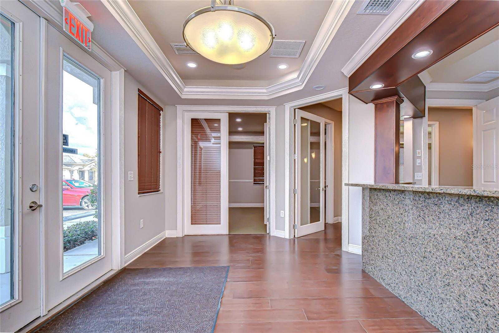 Image 6 of 38 For 6928 Linebaugh Avenue