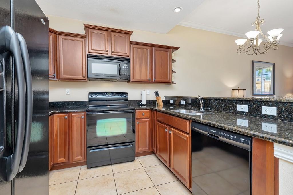 Image 16 of 44 For 13941 Clubhouse Drive 103