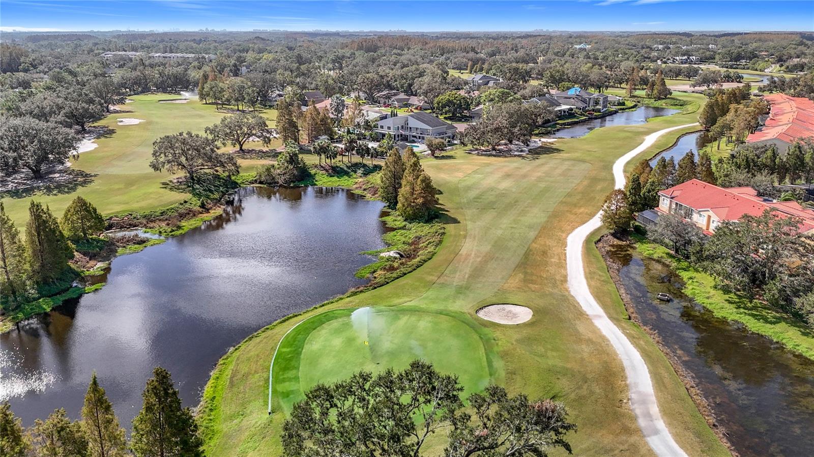 Image 35 of 44 For 13941 Clubhouse Drive 103