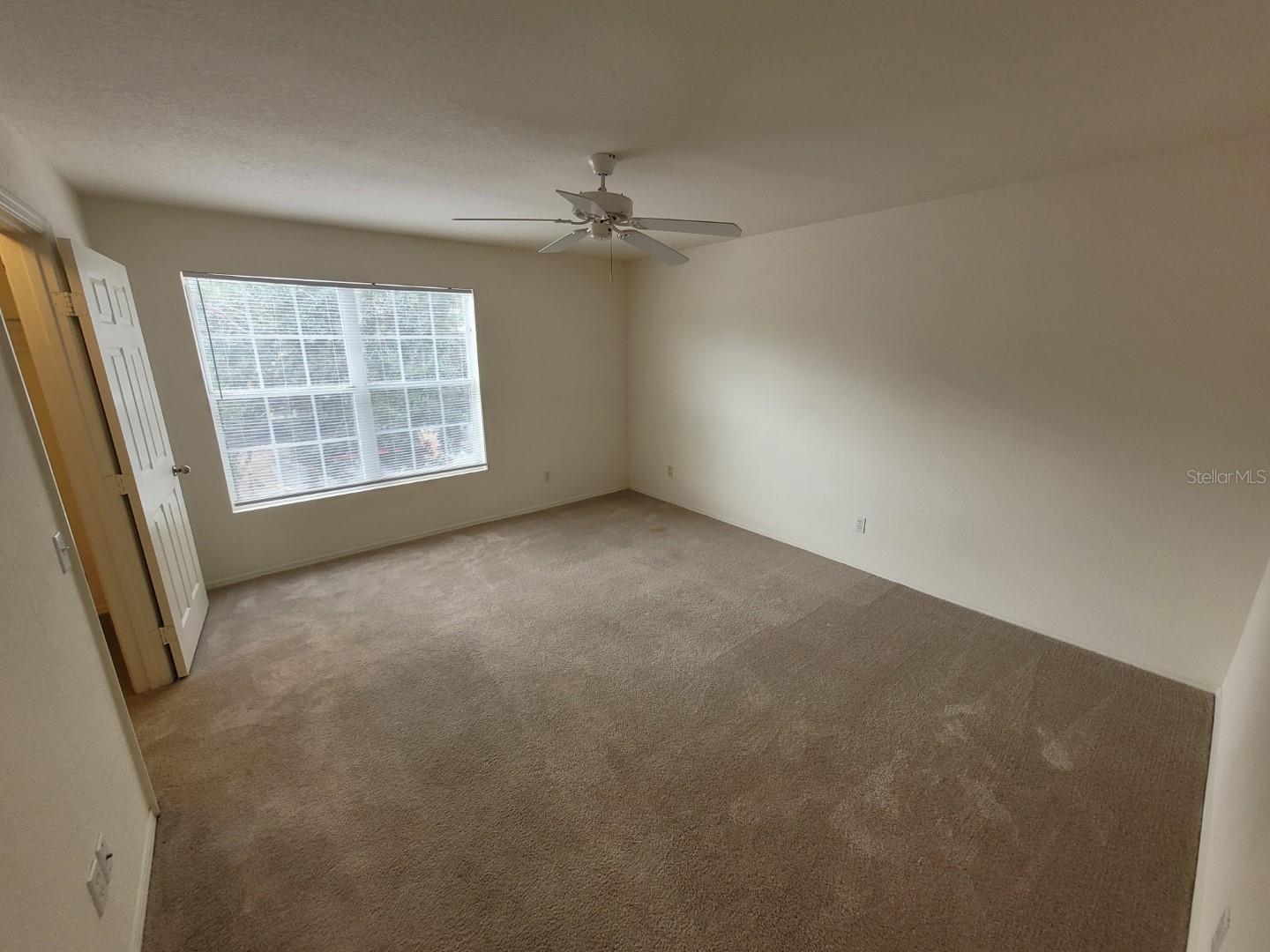 Image 11 of 39 For 36137 Lake Chase Boulevard 201