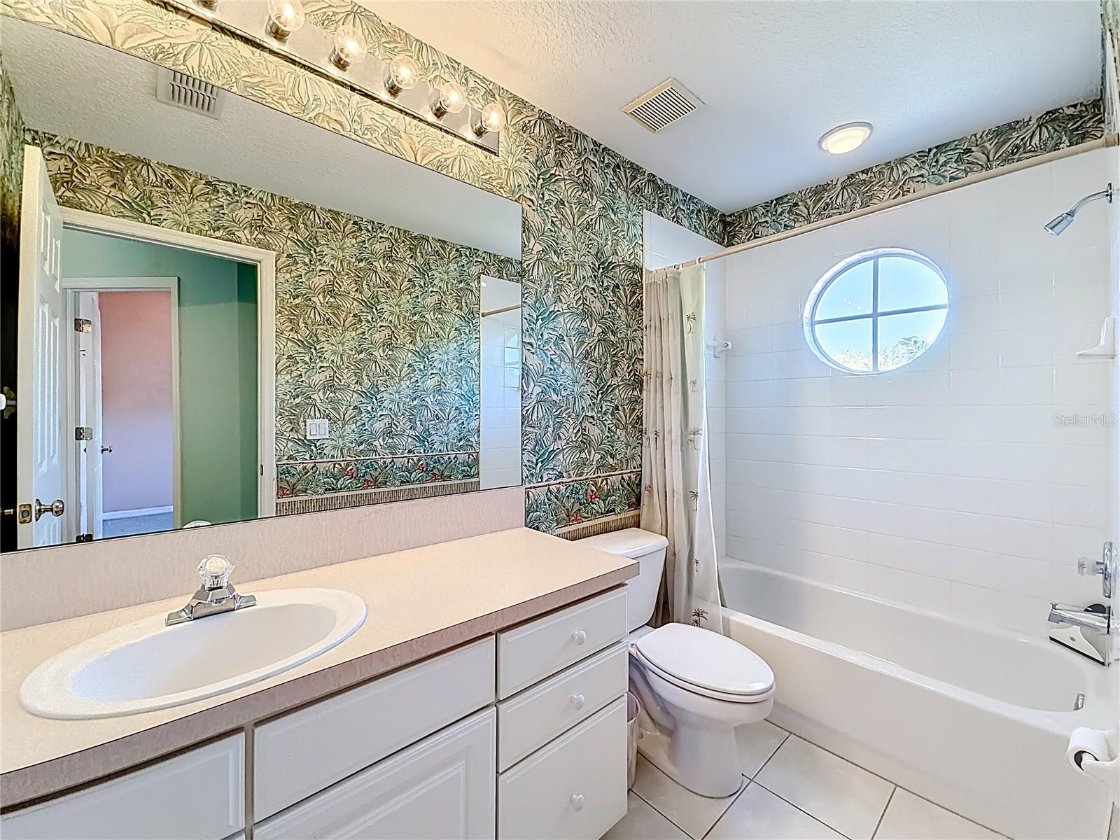 Image 34 of 60 For 11117 Kapok Grand Circle