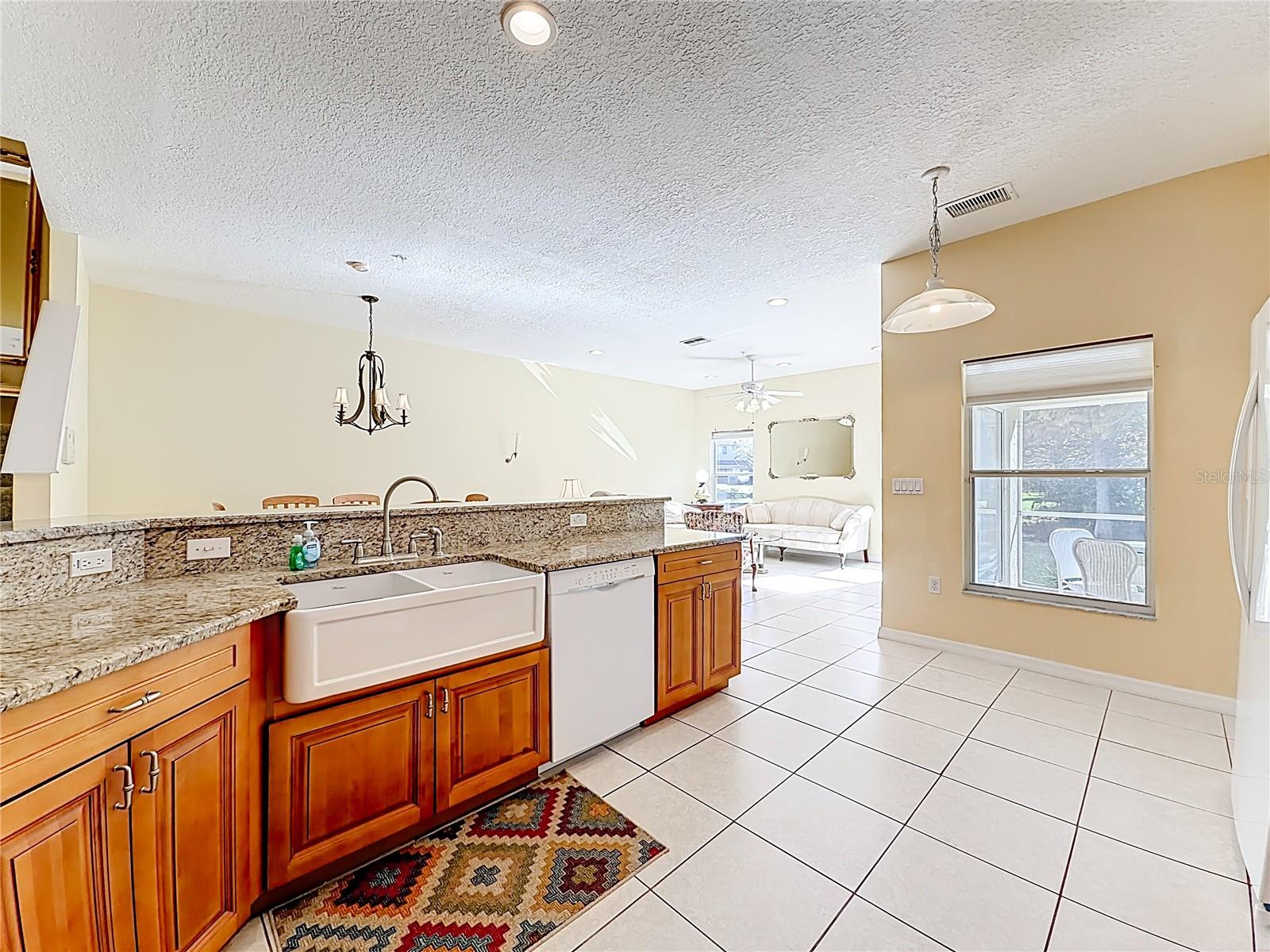 Image 6 of 60 For 11117 Kapok Grand Circle