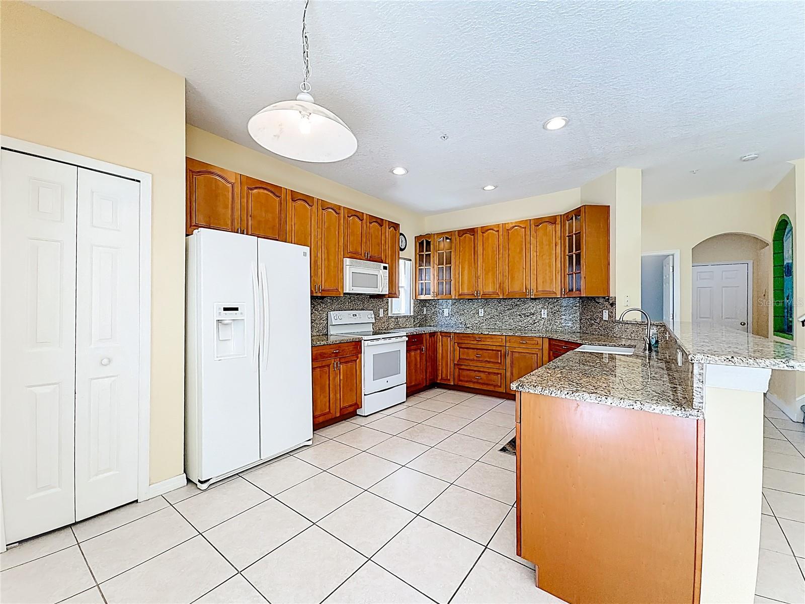 Image 8 of 60 For 11117 Kapok Grand Circle