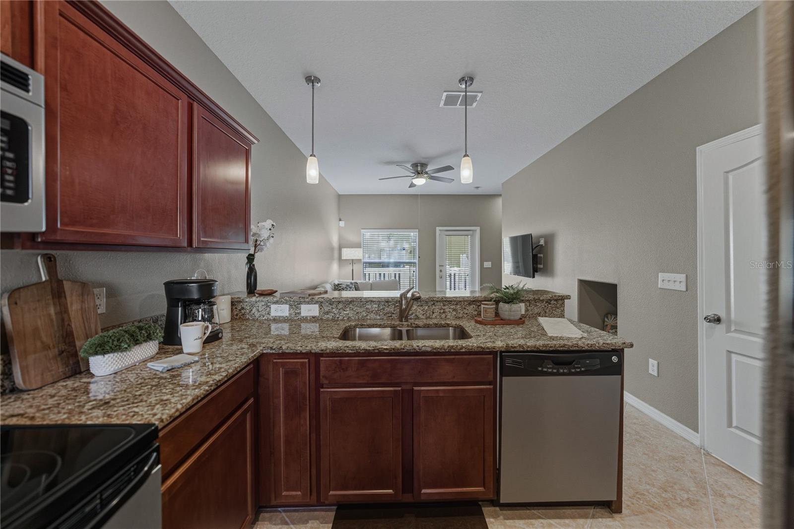 Image 8 of 57 For 8527 Brushleaf Way