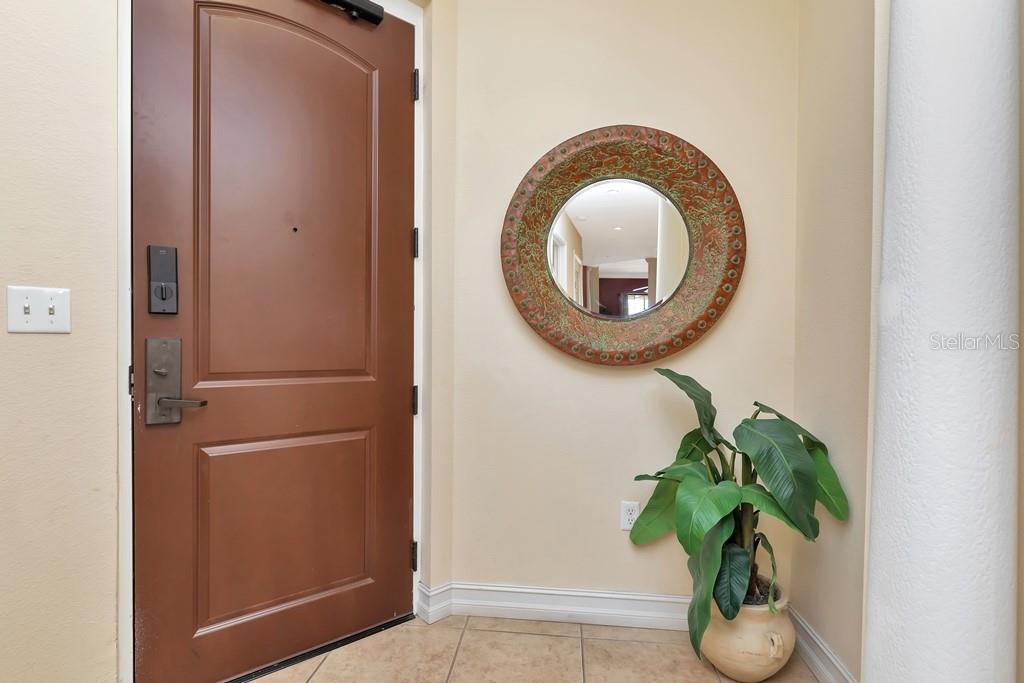 Image 27 of 57 For 13941 Clubhouse Dr 312