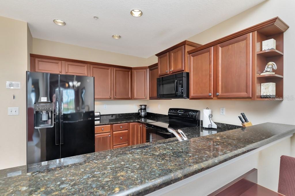 Image 8 of 57 For 13941 Clubhouse Dr 312