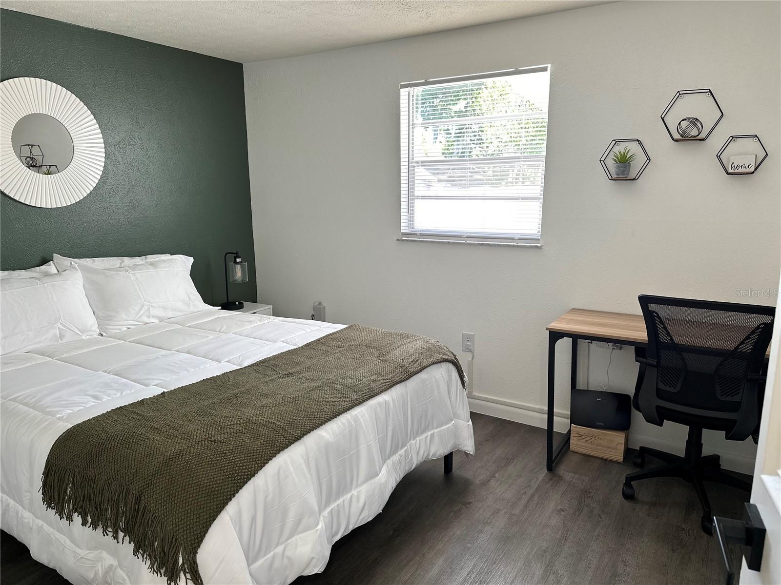 Listing photo id 3 for 38750 & 38752 2nd Avenue