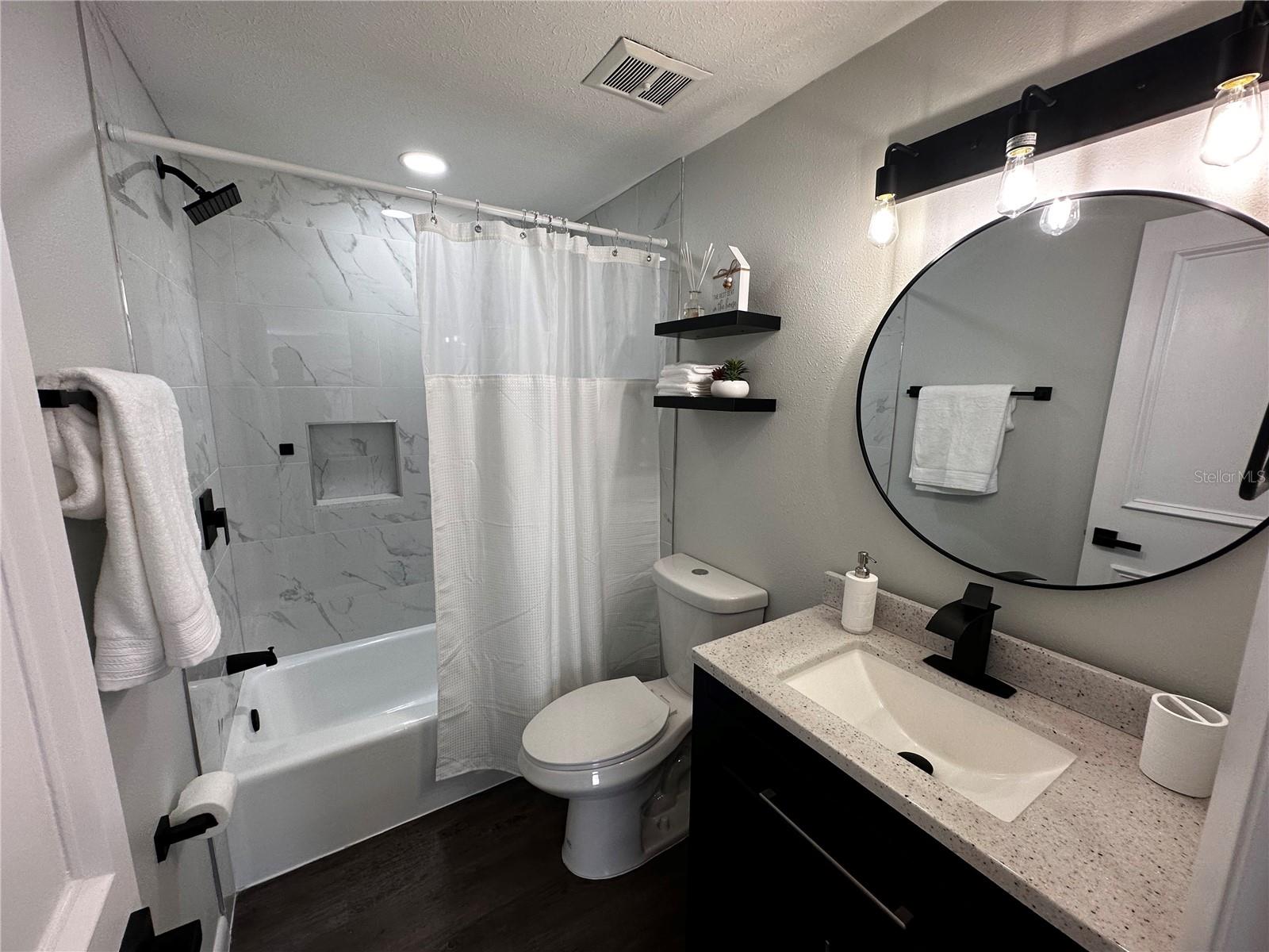 Listing photo id 7 for 38750 & 38752 2nd Avenue