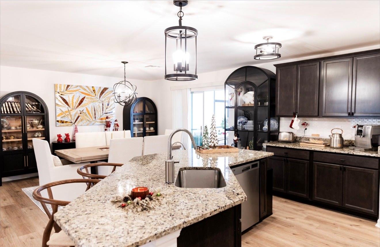 Listing photo id 8 for 1660 Lansdale Avenue