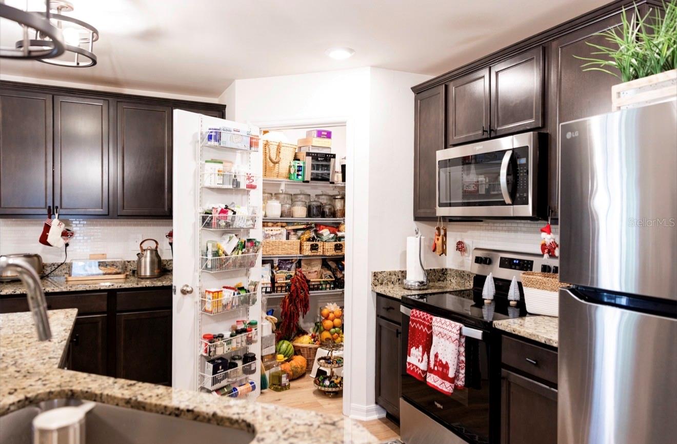 Listing photo id 11 for 1660 Lansdale Avenue