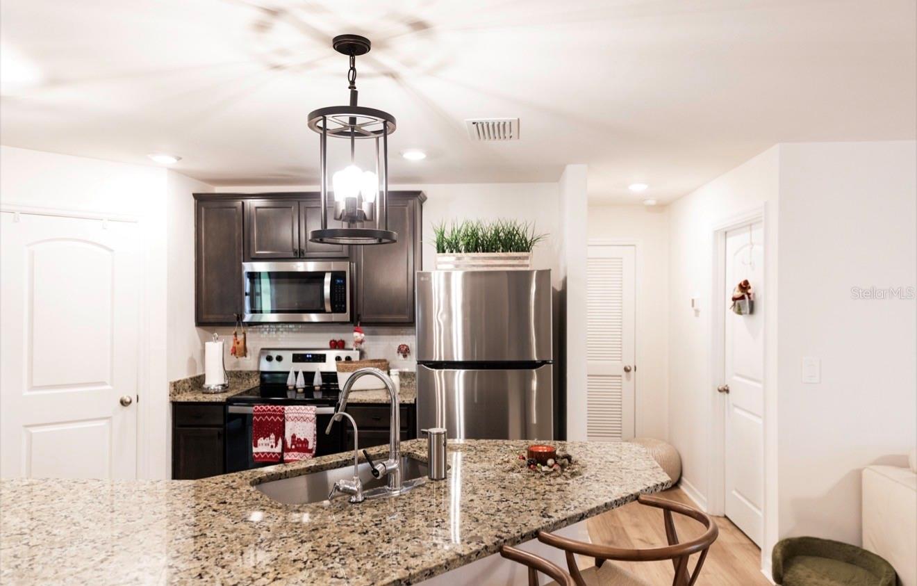 Listing photo id 18 for 1660 Lansdale Avenue