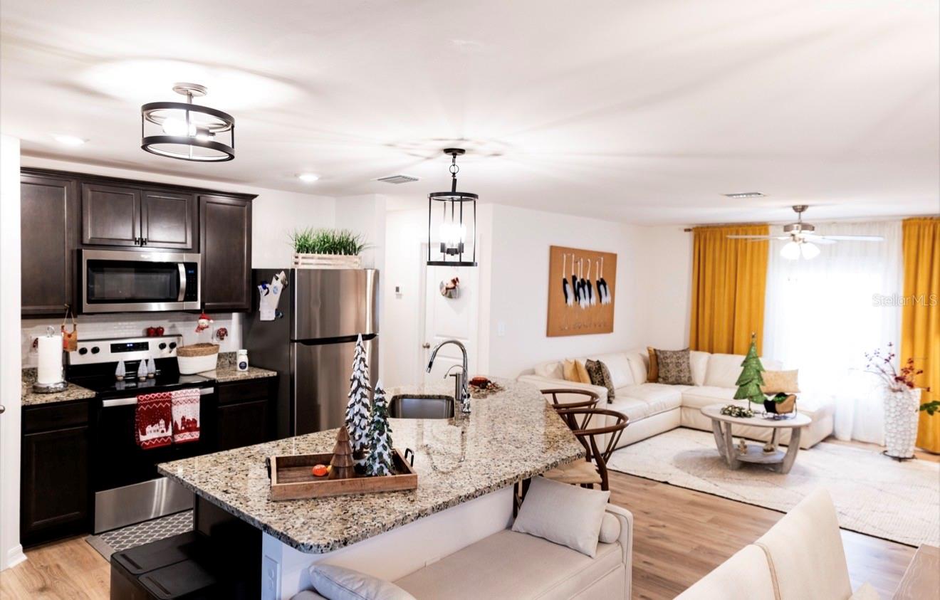 Listing photo id 19 for 1660 Lansdale Avenue