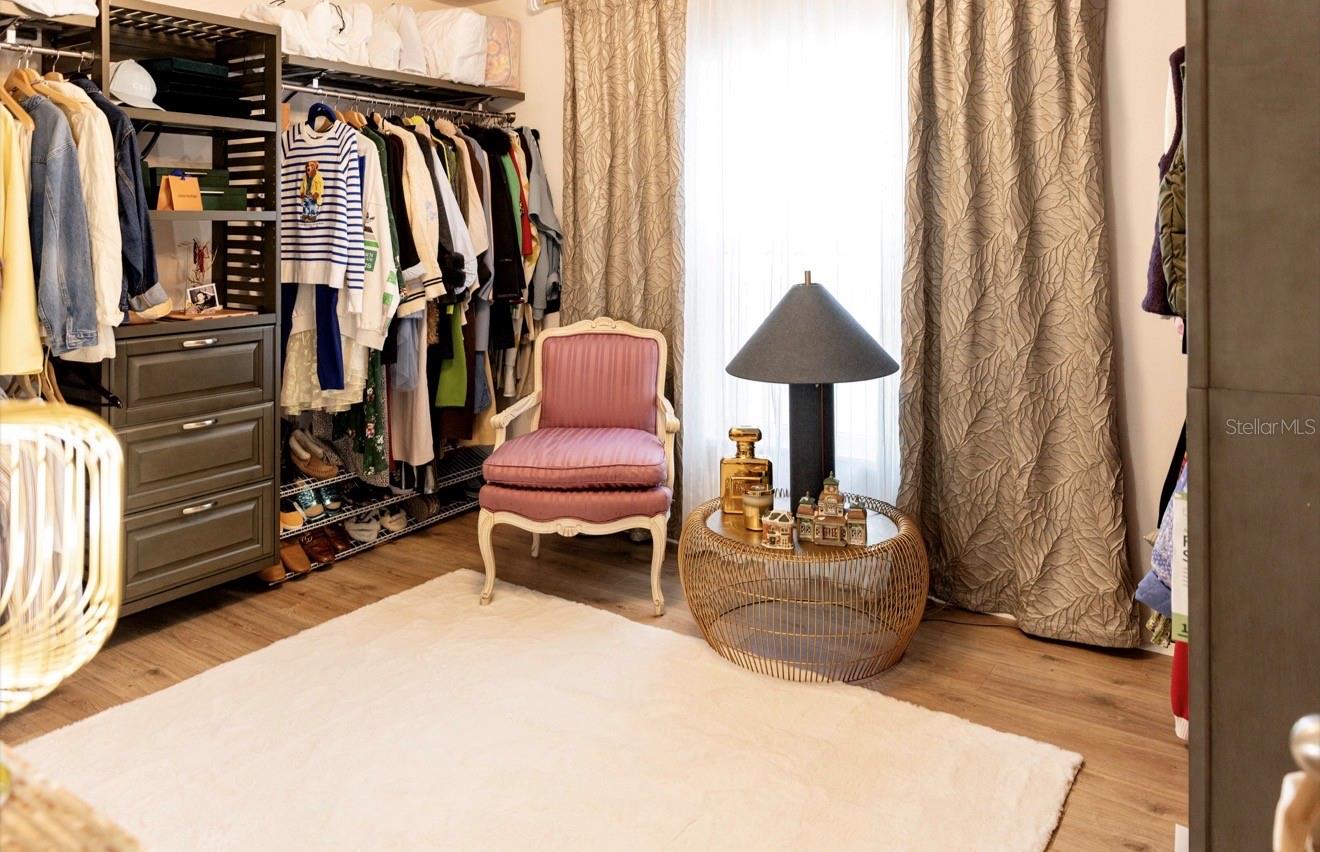 Listing photo id 41 for 1660 Lansdale Avenue