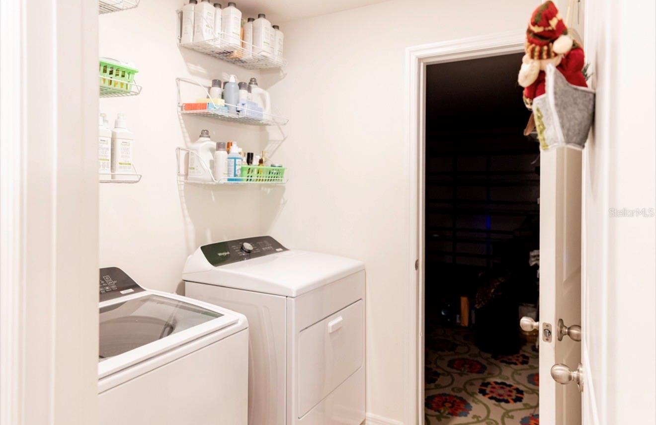 Listing photo id 46 for 1660 Lansdale Avenue