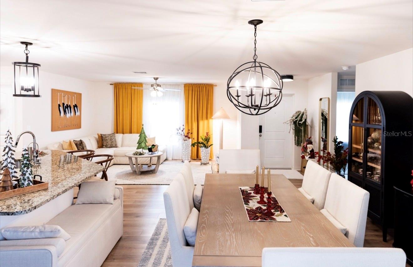 Listing photo id 3 for 1660 Lansdale Avenue