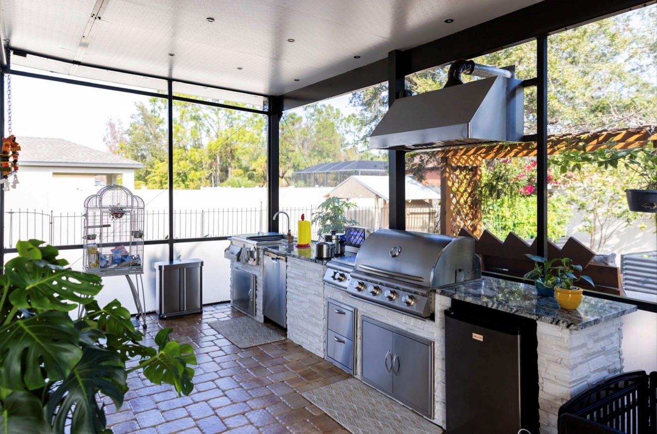 Listing photo id 49 for 1660 Lansdale Avenue