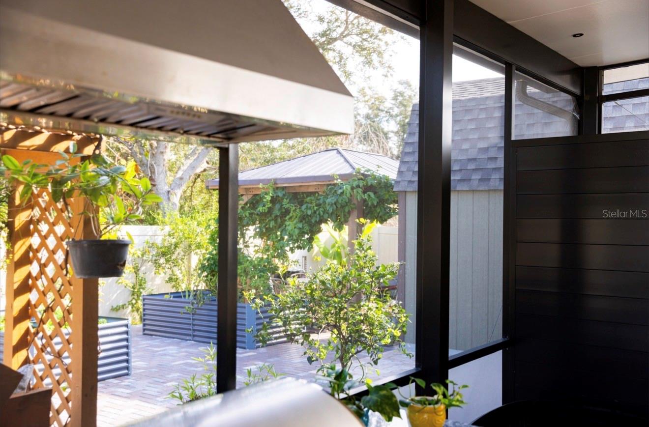 Listing photo id 51 for 1660 Lansdale Avenue