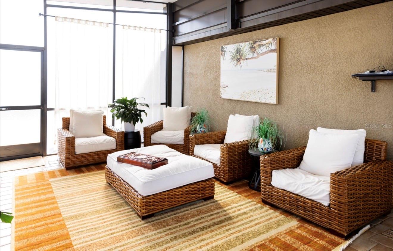 Listing photo id 53 for 1660 Lansdale Avenue