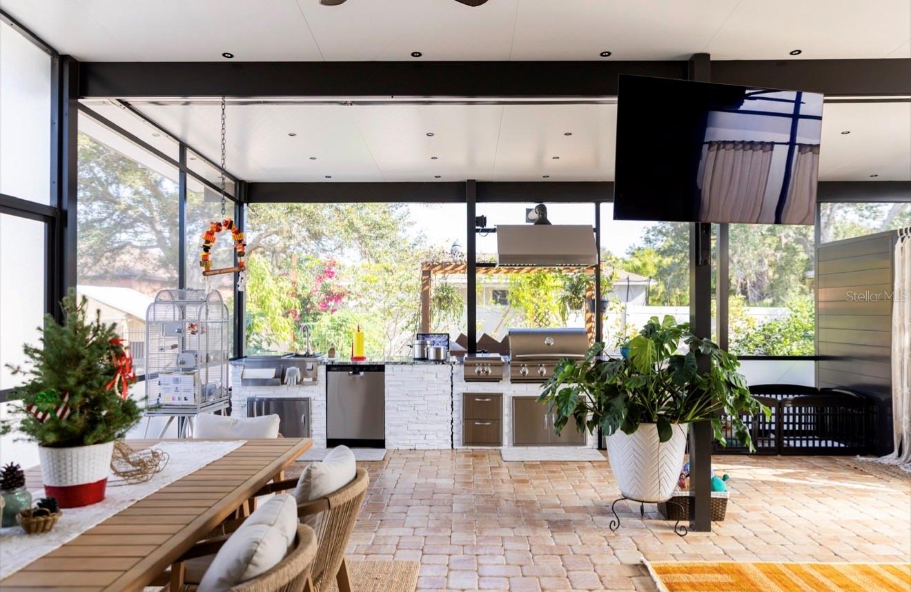 Listing photo id 60 for 1660 Lansdale Avenue