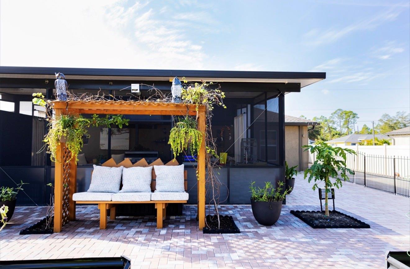 Listing photo id 65 for 1660 Lansdale Avenue