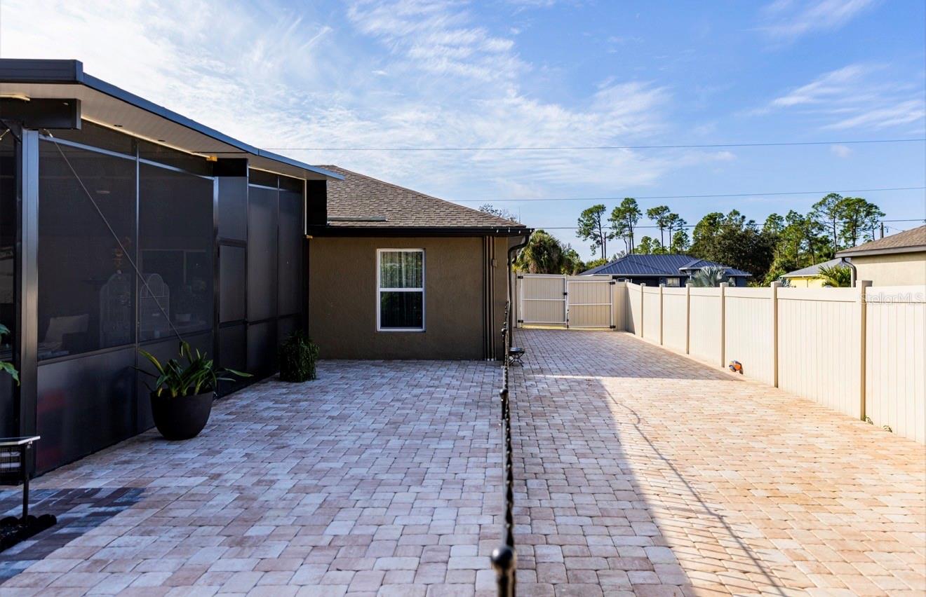 Listing photo id 67 for 1660 Lansdale Avenue