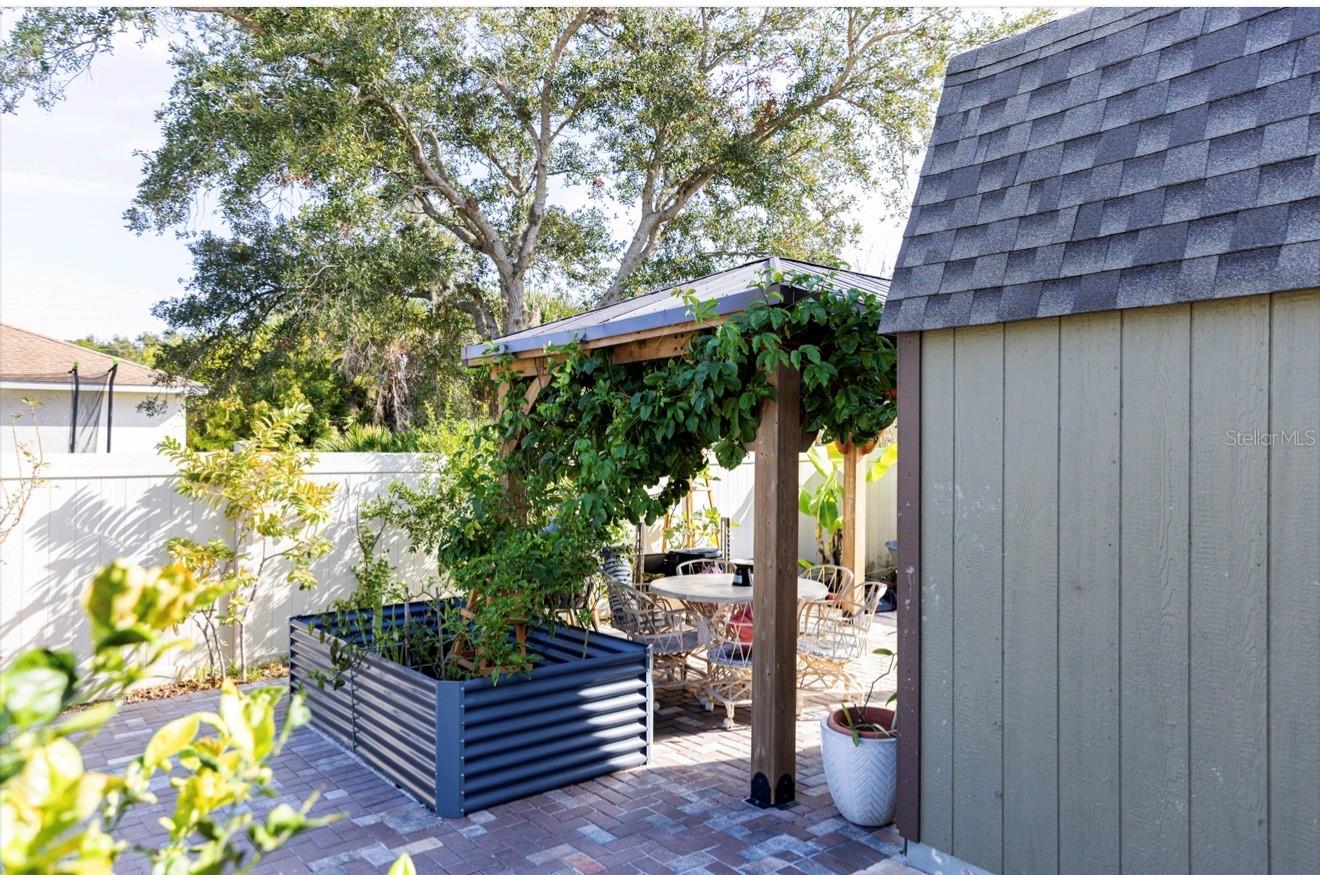 Listing photo id 70 for 1660 Lansdale Avenue