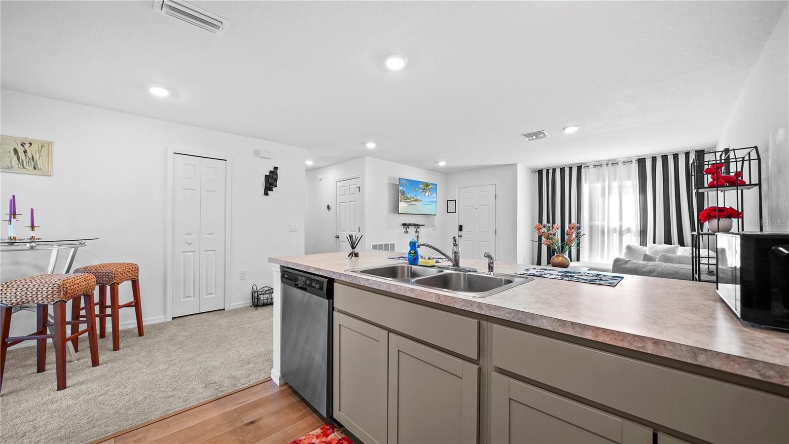 Image 12 of 100 For 1477 Winthrop Street