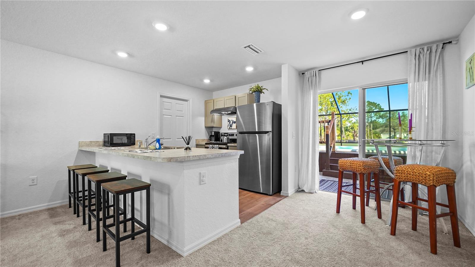 Image 16 of 100 For 1477 Winthrop Street