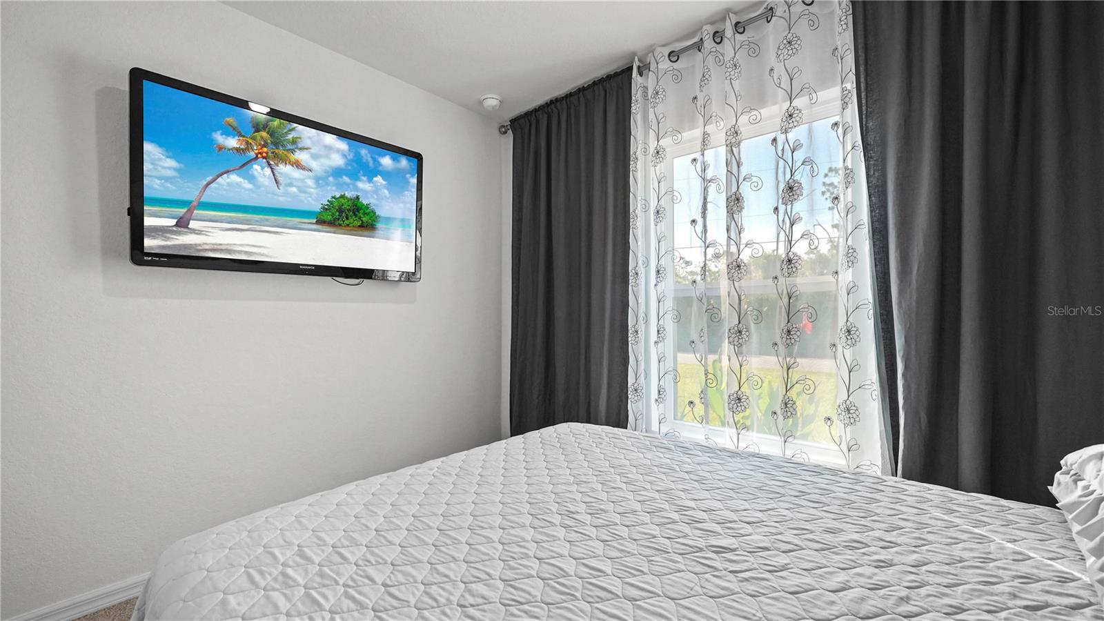 Image 22 of 100 For 1477 Winthrop Street