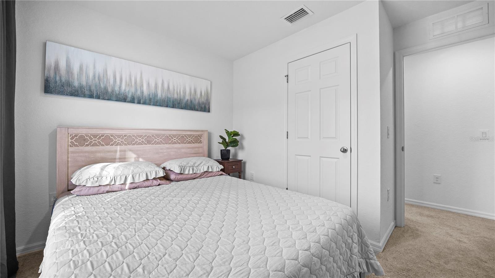 Image 28 of 100 For 1477 Winthrop Street