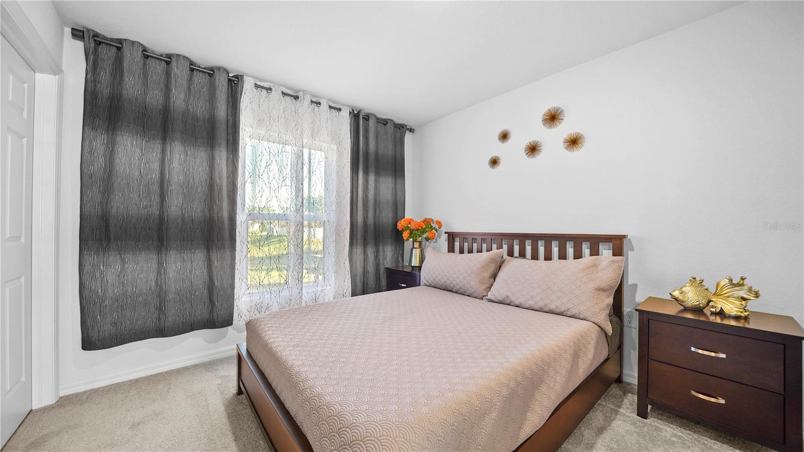 Image 30 of 100 For 1477 Winthrop Street