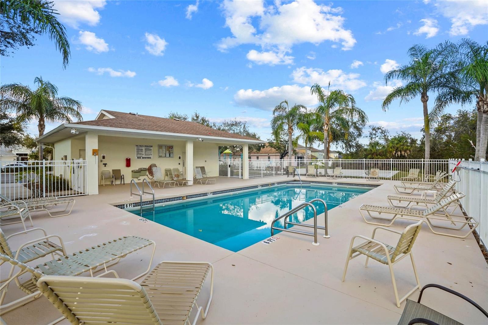 Image 23 of 33 For 12628 30th Street Circle E